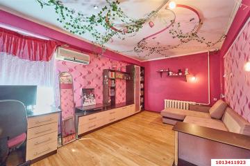 Фото №1: 4-комнатная квартира 104 м², 1/5 эт. - Краснодар, мкр. Гидростроителей, ул. Трудовой Славы, 38