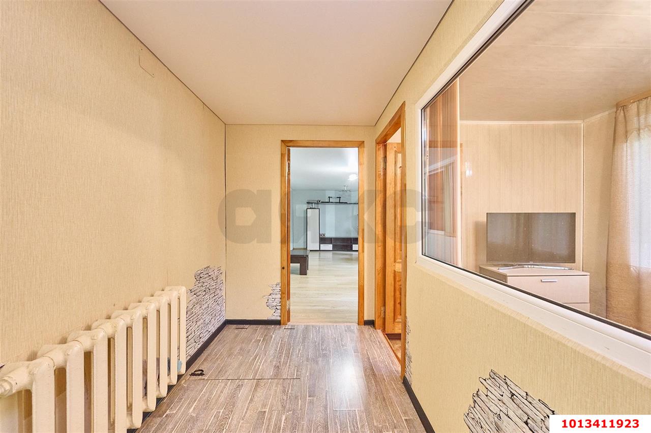 Фото №10: 4-комнатная квартира 104&nbsp;м², 1/5&nbsp;эт. - Краснодар, Карасунский внутригородской округ, мкр. Гидростроителей, ул. Трудовой Славы, 38