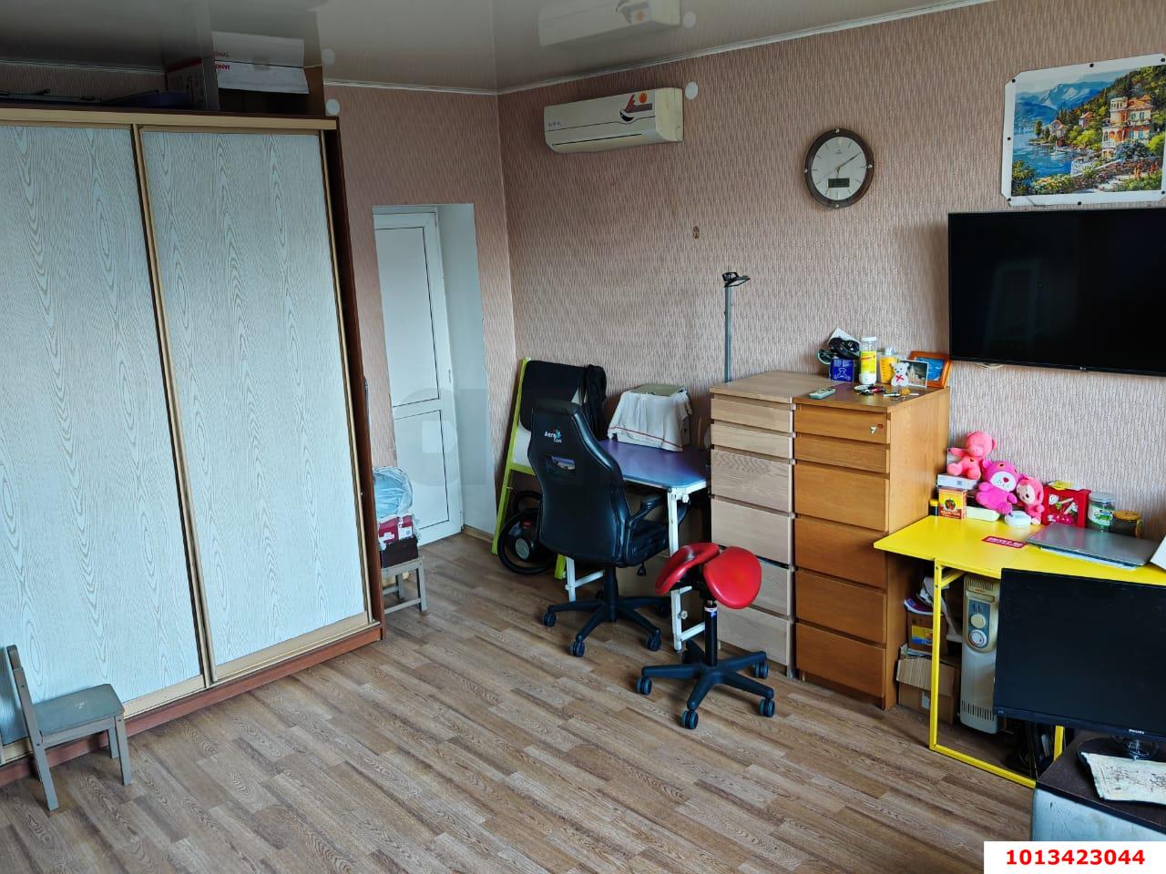 Фото №4: 2-комнатная квартира 52&nbsp;м², 3/3&nbsp;эт. - Краснодар, Центральный внутригородской округ, Покровка, мкр. Центральный, ул. Щорса, 3А