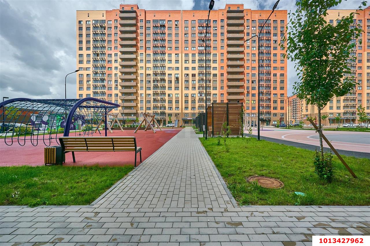 Фото №1: 2-комнатная квартира 50&nbsp;м², 14/16&nbsp;эт. - Краснодар, Карасунский внутригородской округ, мкр. ЖК Смородина, ул. Владимира Жириновского, 1