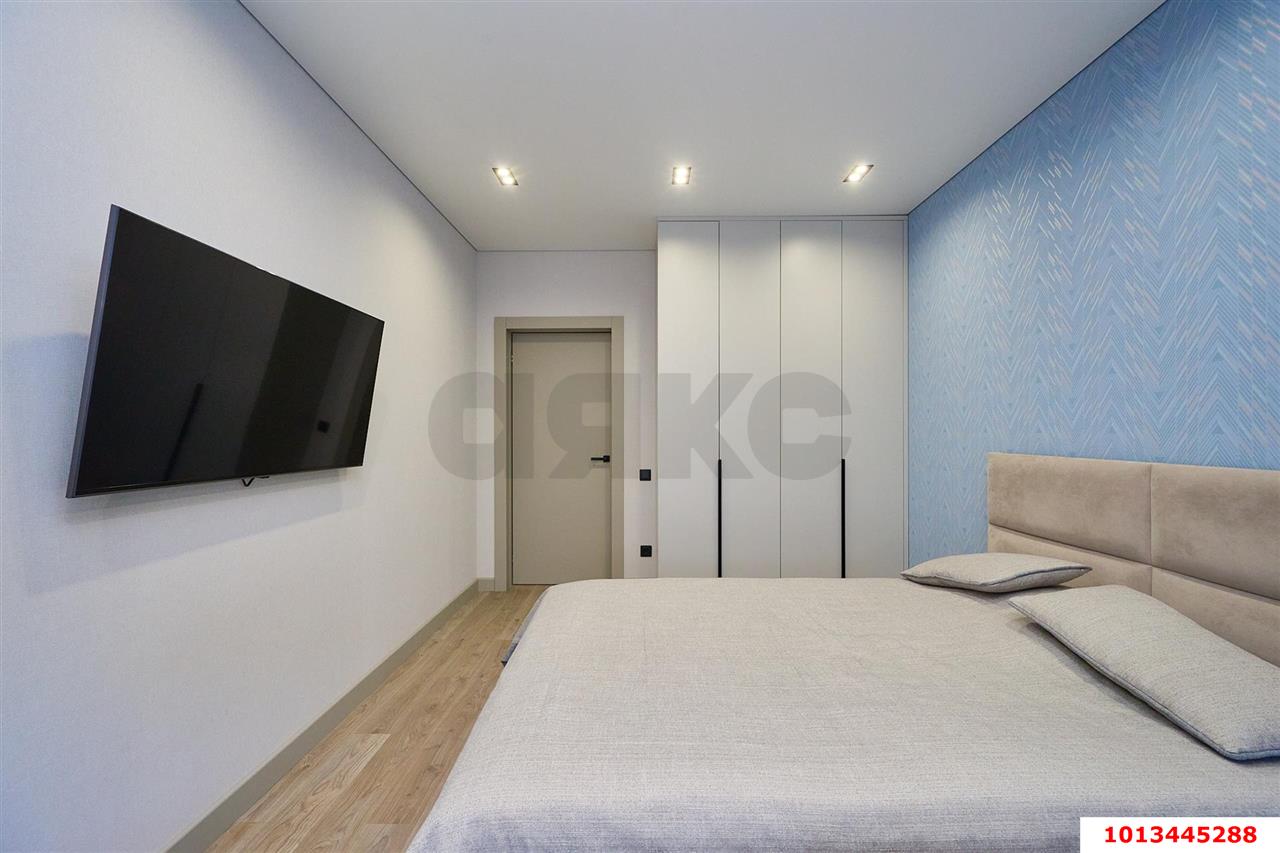 Фото №8: 3-комнатная квартира 90&nbsp;м², 7/10&nbsp;эт. - Краснодар, Прикубанский внутригородской округ, Славянский, мкр. Светлоград, ул. Красных Партизан, 1/4к10