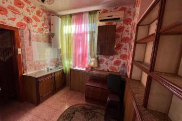 Фото №1: 3-комнатная квартира 55 м², 3/3 эт. - Краснодар, мкр. Центральный, ул. Щорса, 5
