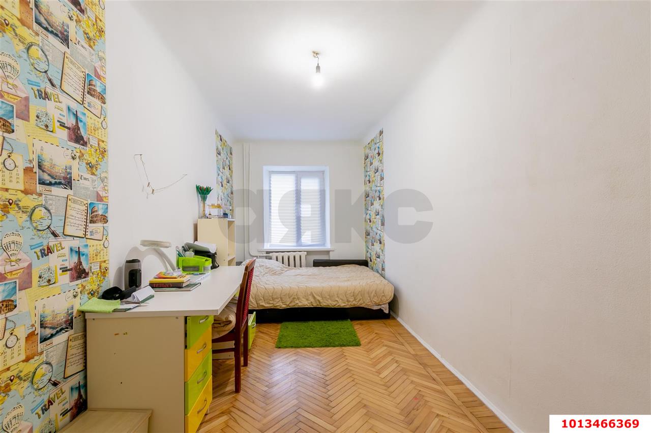Фото №1: 3-комнатная квартира 56&nbsp;м², 1/5&nbsp;эт. - Краснодар, Центральный внутригородской округ, мкр. Завод Измерительных Приборов, ул. Курчатова, 4