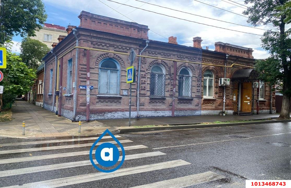 Фото №1: 4-комнатная квартира 94&nbsp;м², 1/1&nbsp;эт. - Краснодар, Западный внутригородской округ, мкр. Центральный, ул. Гоголя, 33