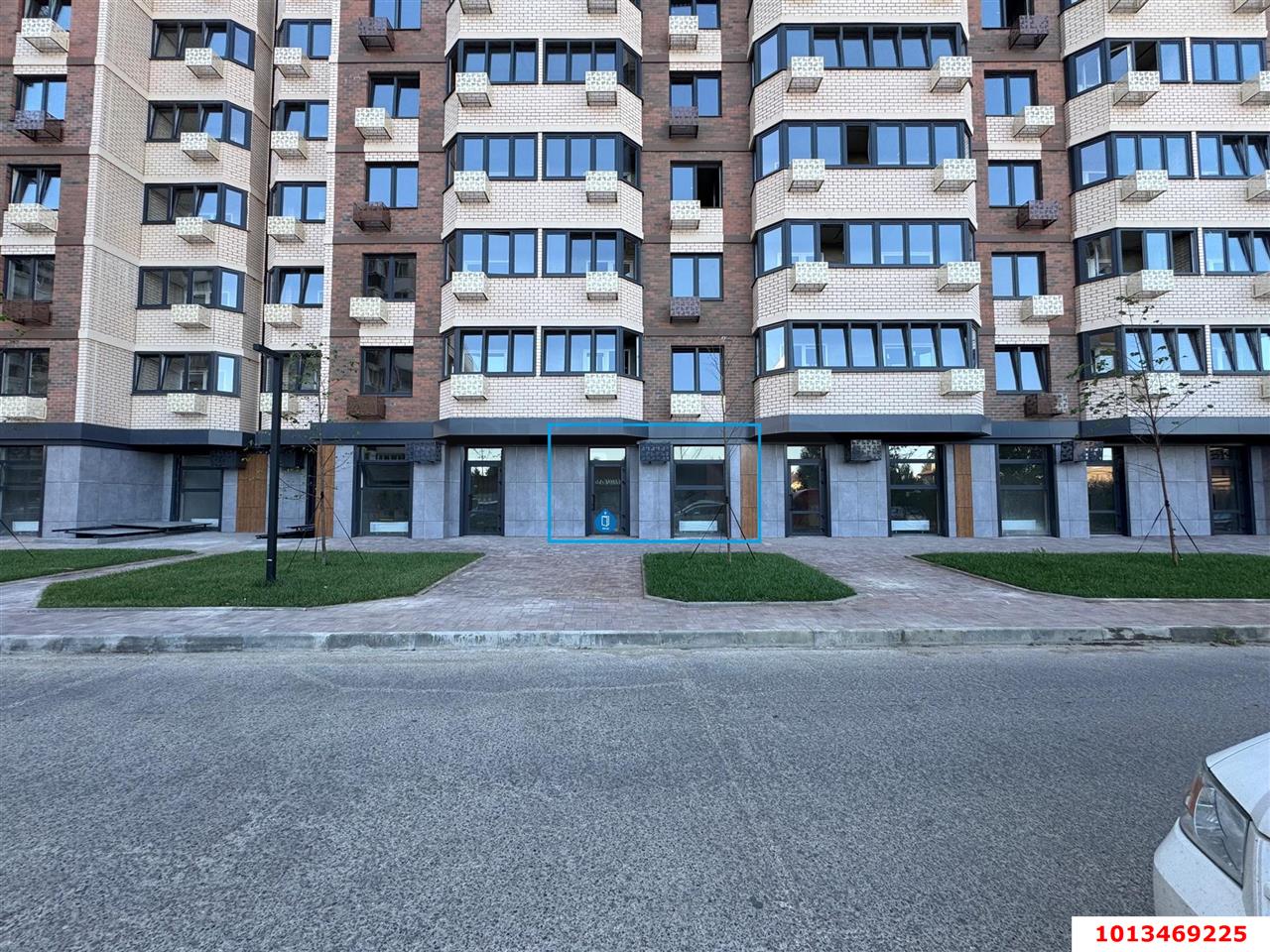 Фото №2: Торговое помещение 50&nbsp;м², 1/19&nbsp;эт. - Краснодар, Прикубанский внутригородской округ, имени Петра Метальникова, мкр. ЖК Лучший, ул. Ростовское шоссе, 30/6к3