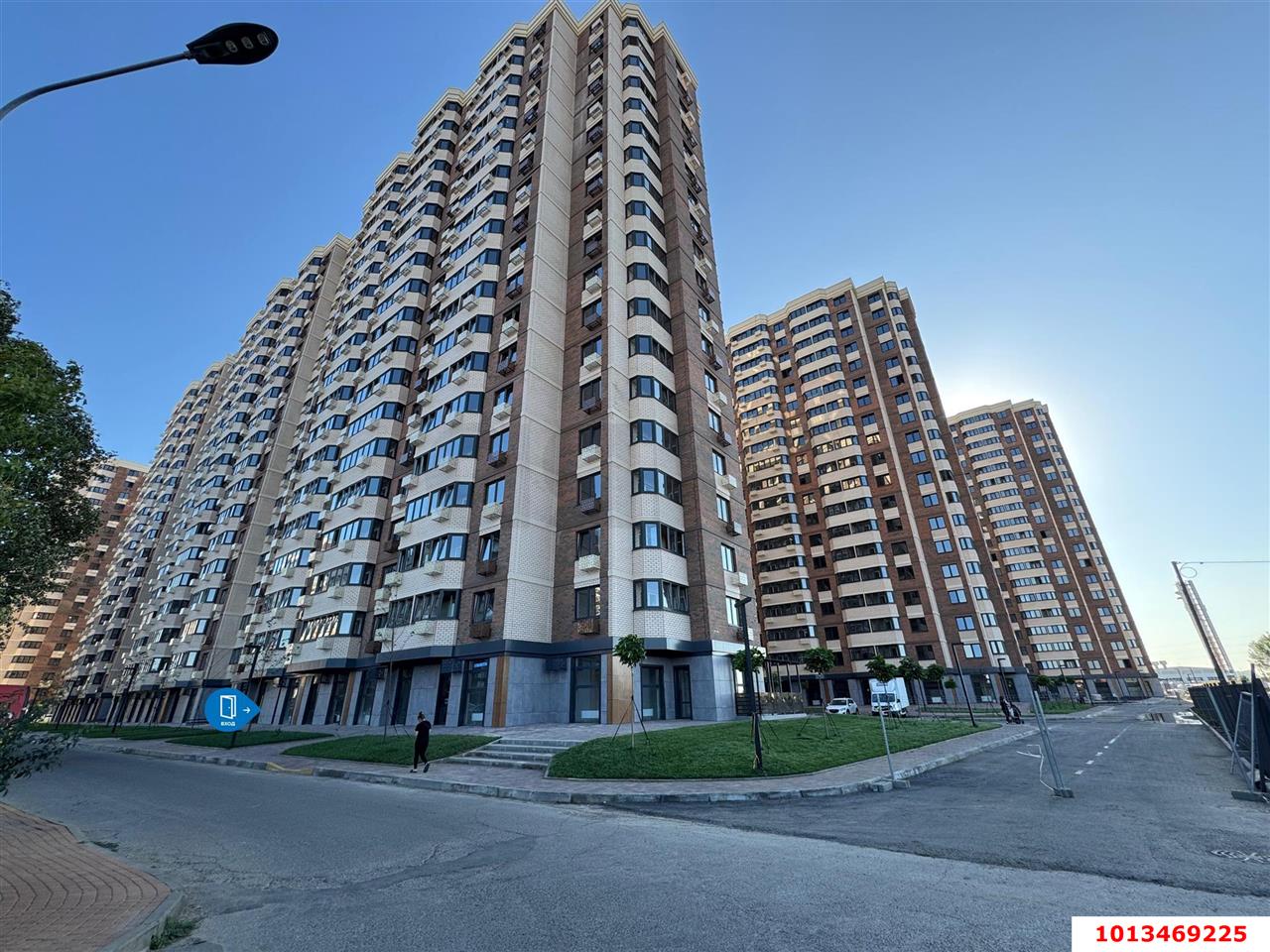 Фото №3: Торговое помещение 50&nbsp;м², 1/19&nbsp;эт. - Краснодар, Прикубанский внутригородской округ, имени Петра Метальникова, мкр. ЖК Лучший, ул. Ростовское шоссе, 30/6к3