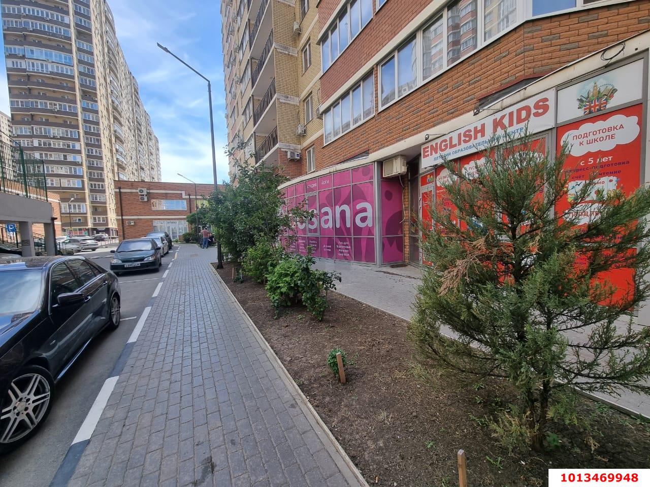 Фото №4: Торговое помещение 70&nbsp;м², 1/17&nbsp;эт. - Краснодар, Прикубанский внутригородской округ, имени Петра Метальникова, мкр. ЖК Времена Года 3, ул. Цезаря Куникова, 24к1
