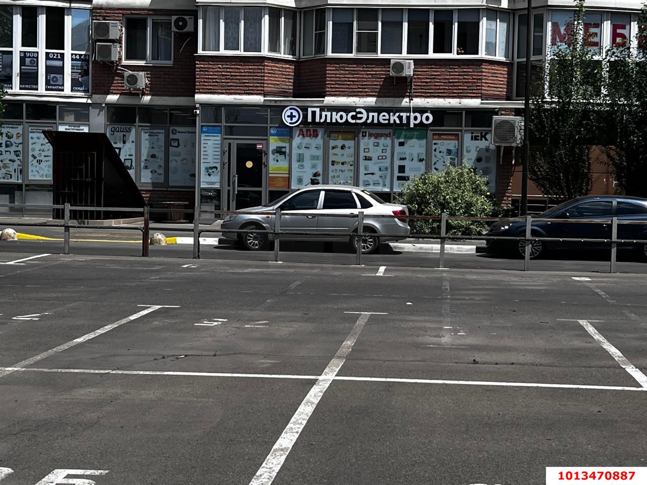 Фото №5: Торговое помещение 129&nbsp;м², 1/17&nbsp;эт. - Краснодар, Прикубанский внутригородской округ, имени Петра Метальникова, мкр. ЖК Времена Года 3, ул. Цезаря Куникова, 24к1