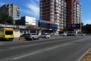 Фото №1: Торговое помещение 187&nbsp;м², 1/13&nbsp;эт. - Краснодар, мкр. Хлопчато-бумажный Комбинат, ул. Уральская, 13