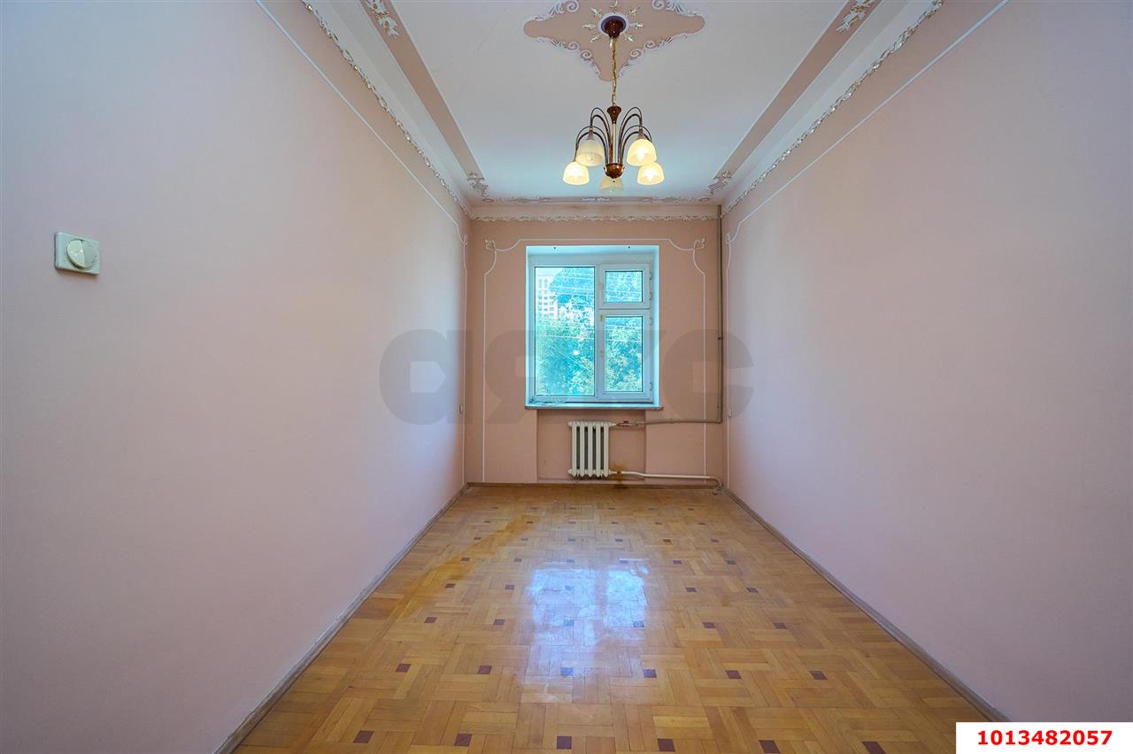 Фото №7: 3-комнатная квартира 84&nbsp;м², 3/4&nbsp;эт. - Краснодар, Центральный внутригородской округ, мкр. Центральный, ул. Орджоникидзе, 56