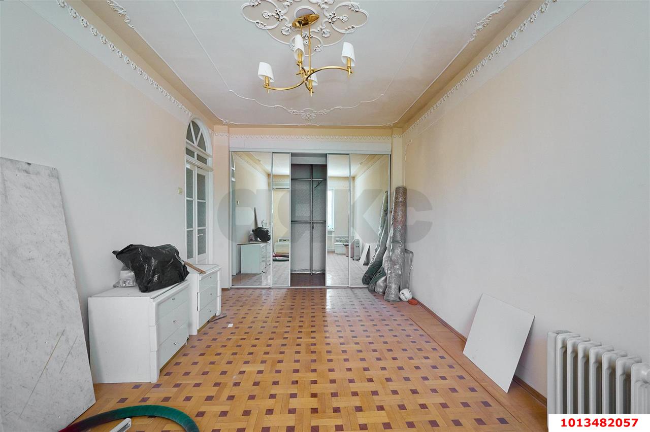 Фото №9: 3-комнатная квартира 84&nbsp;м², 3/4&nbsp;эт. - Краснодар, Центральный внутригородской округ, мкр. Центральный, ул. Орджоникидзе, 56