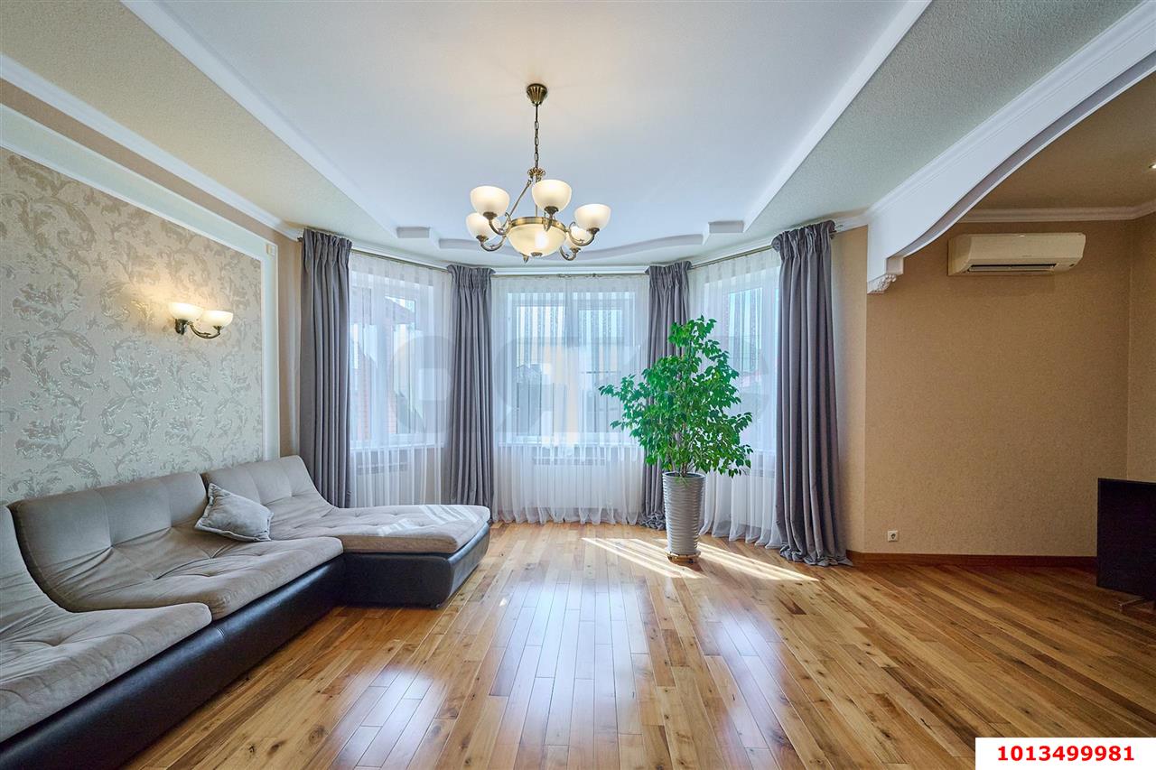 Фото №9: Дом 271&nbsp;м² + 10&nbsp;сот., 3&nbsp;эт. - Краснодар, Прикубанский внутригородской округ, мкр. 2-я Площадка, ул. Степана Коцура