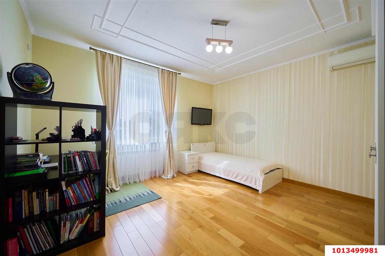 Фото №24: Дом 271&nbsp;м² + 10&nbsp;сот., 3&nbsp;эт. - Краснодар, Прикубанский внутригородской округ, мкр. 2-я Площадка, ул. Степана Коцура
