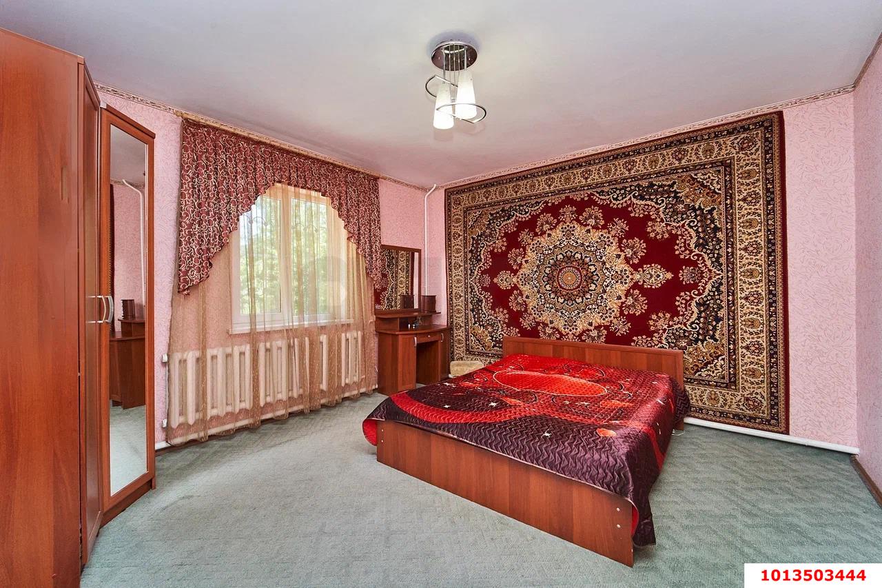 Фото №6: Дом 182&nbsp;м² + 10&nbsp;сот., 2&nbsp;эт. - Старокорсунская, мкр. Карасунский внутригородской округ, ул. Коммунистическая, 65