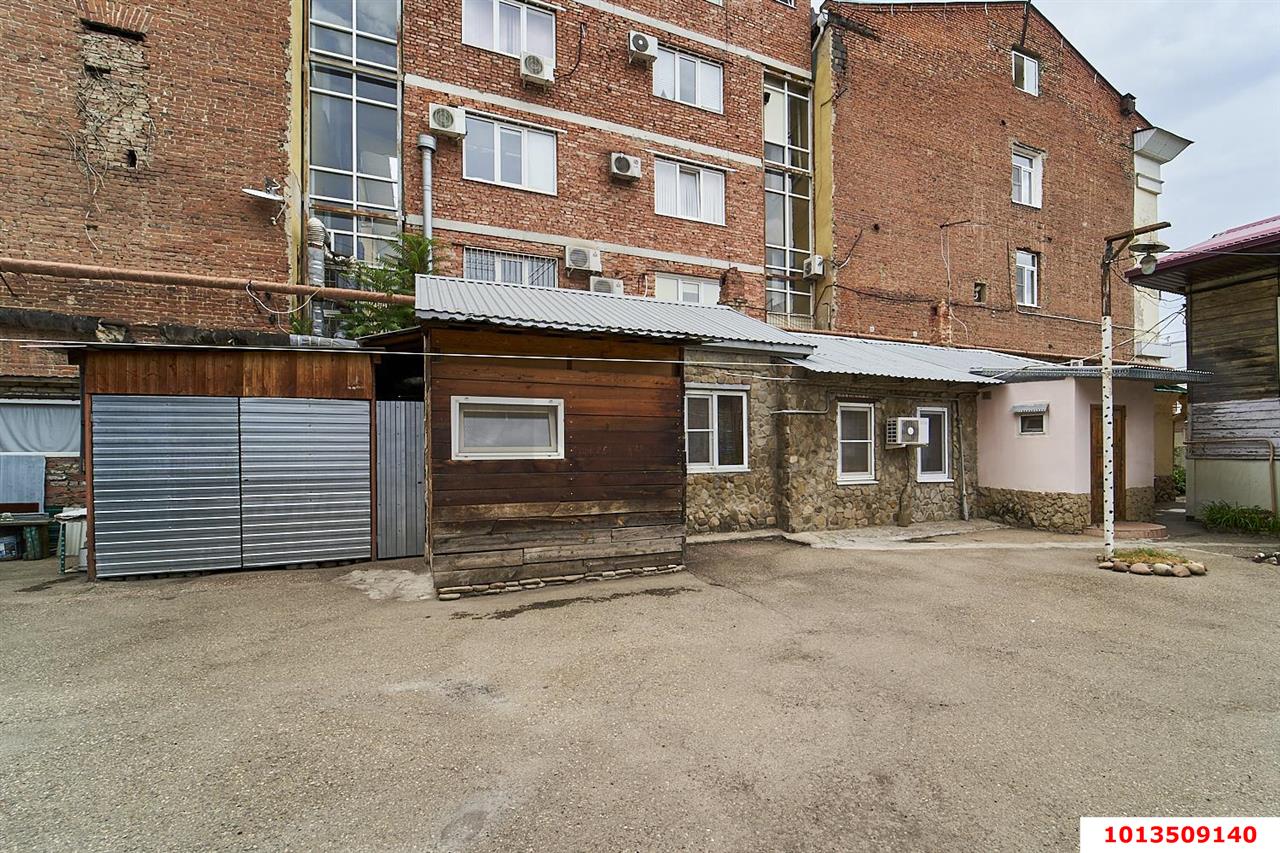 Фото №15: 2-комнатная квартира 33&nbsp;м², 1/1&nbsp;эт. - Краснодар, Центральный внутригородской округ, мкр. Центральный, ул. Чапаева, 96