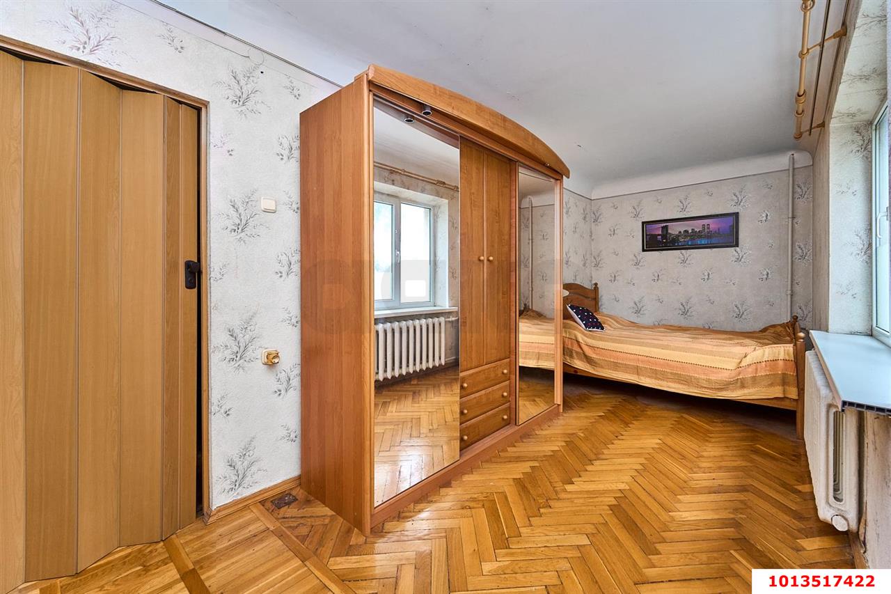 Фото №4: 2-комнатная квартира 50&nbsp;м², 2/5&nbsp;эт. - Краснодар, Центральный внутригородской округ, мкр. Центральный, ул. Будённого, 141