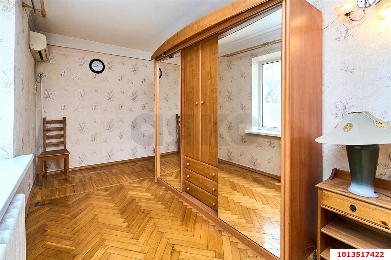 Фото №6: 2-комнатная квартира 50&nbsp;м², 2/5&nbsp;эт. - Краснодар, Центральный внутригородской округ, мкр. Центральный, ул. Будённого, 141
