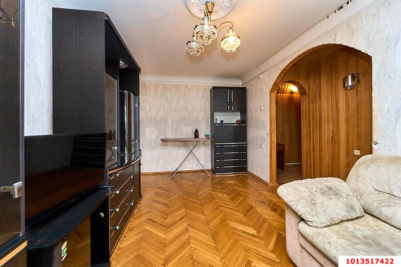 Фото №10: 2-комнатная квартира 50&nbsp;м², 2/5&nbsp;эт. - Краснодар, Центральный внутригородской округ, мкр. Центральный, ул. Будённого, 141
