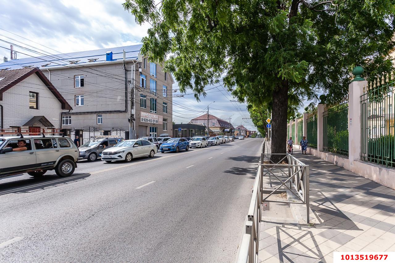 Фото №15: Отдельное здание 220&nbsp;м², 1/2&nbsp;эт. - Краснодар, Западный внутригородской округ, мкр. Сельскохозяйственный Институт, ул. Академика Трубилина, 120