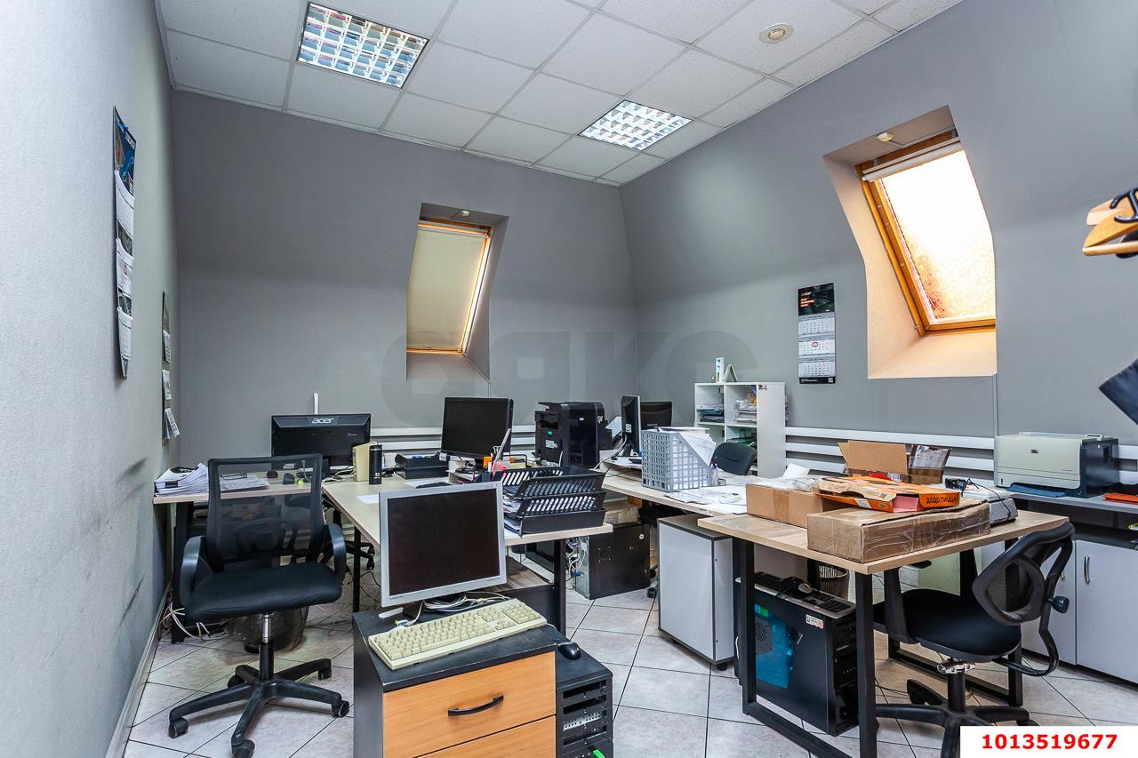 Фото №5: Отдельное здание 220&nbsp;м², 1/2&nbsp;эт. - Краснодар, Западный внутригородской округ, мкр. Сельскохозяйственный Институт, ул. Академика Трубилина, 120