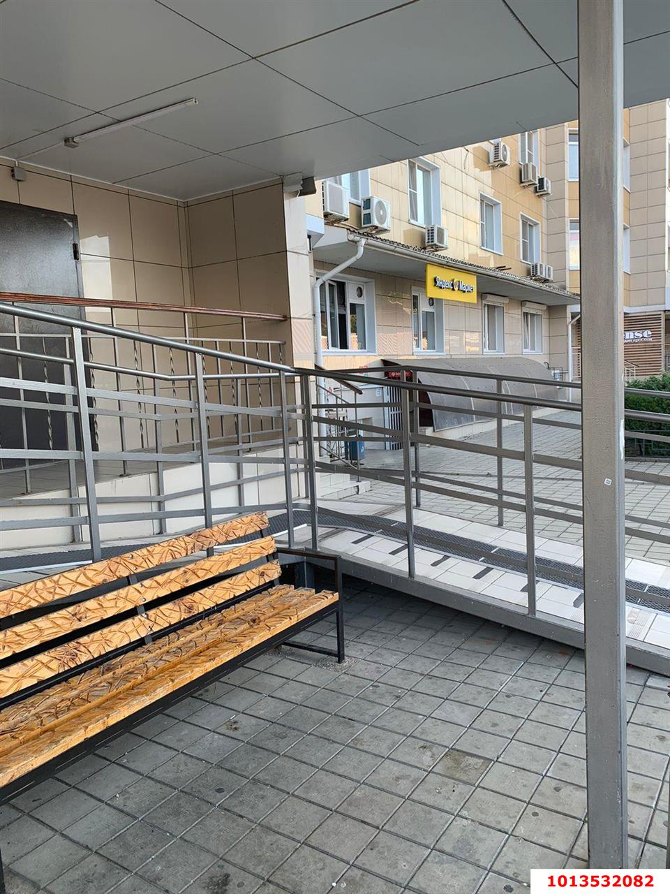 Фото №1: Торговое помещение 42&nbsp;м², -1/5&nbsp;эт. - Краснодар, Прикубанский внутригородской округ, Круглик, мкр. Школьный, ул. Филатова, 19/1