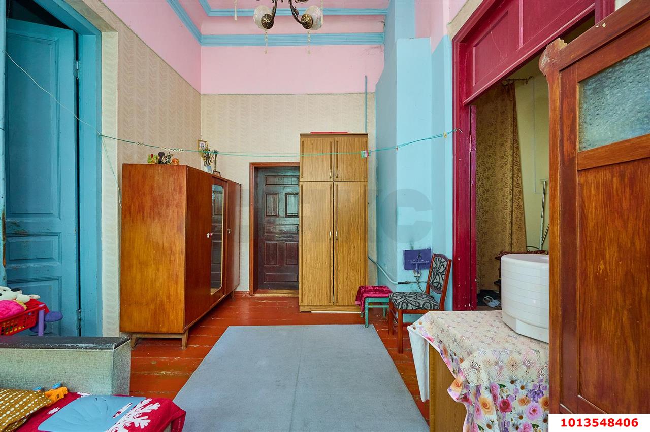 Фото №7: 3-комнатная квартира 55&nbsp;м², 1/1&nbsp;эт. - Краснодар, Центральный внутригородской округ, мкр. Центральный, ул. Коммунаров, 174