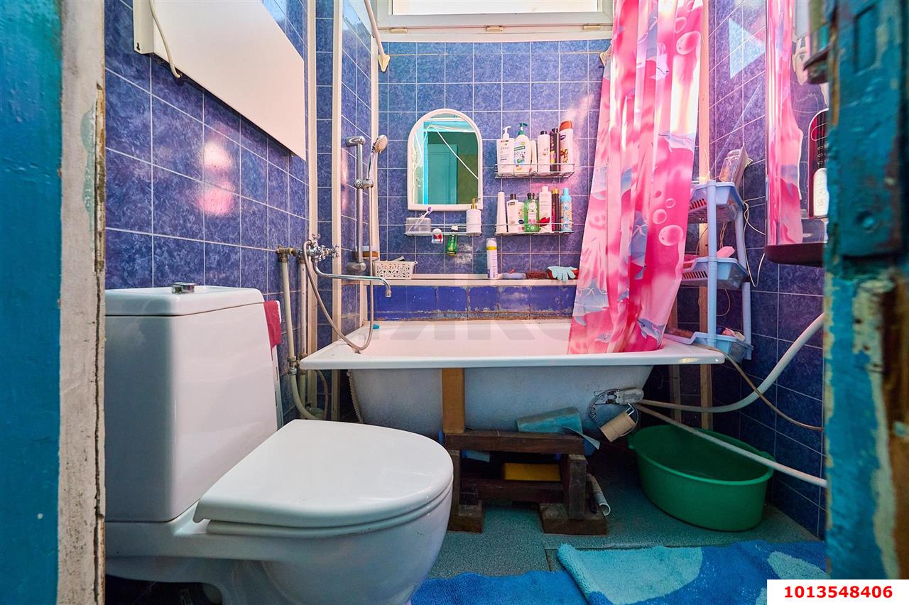 Фото №5: 3-комнатная квартира 55&nbsp;м², 1/1&nbsp;эт. - Краснодар, Центральный внутригородской округ, мкр. Центральный, ул. Коммунаров, 174