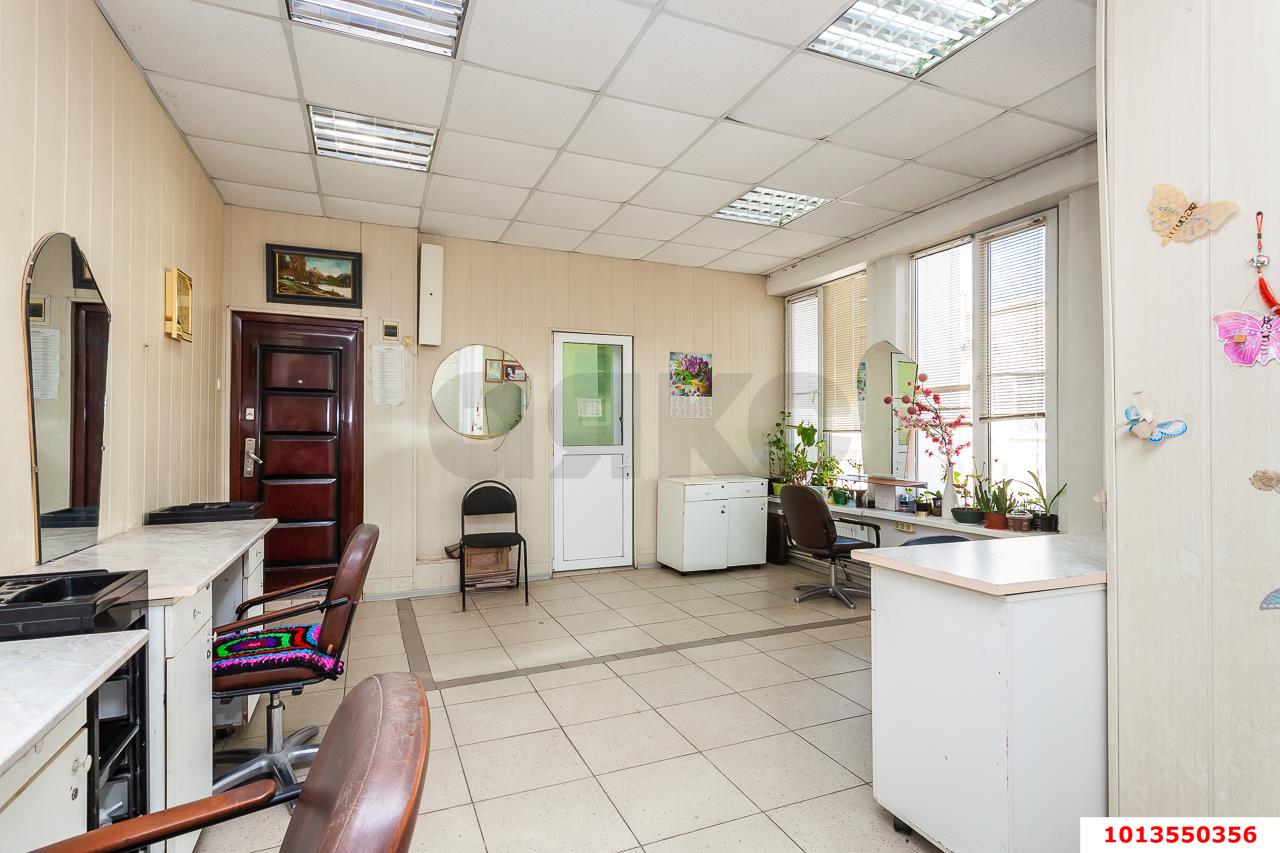Фото №8: Торговое помещение 39&nbsp;м², 2/2&nbsp;эт. - Краснодар, Карасунский внутригородской округ, мкр. Комсомольский, ул. Уральская, 156