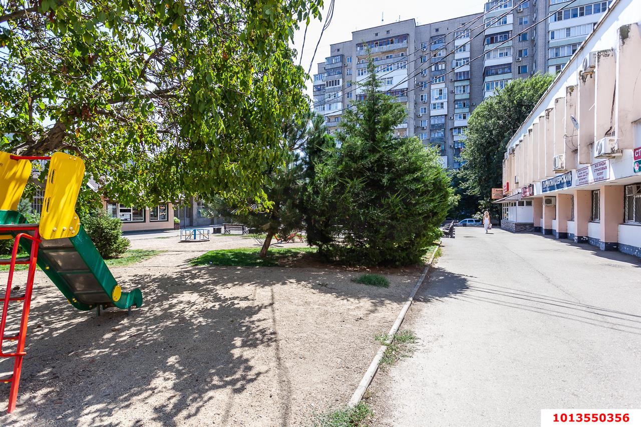 Фото №12: Торговое помещение 39&nbsp;м², 2/2&nbsp;эт. - Краснодар, Карасунский внутригородской округ, мкр. Комсомольский, ул. Уральская, 156