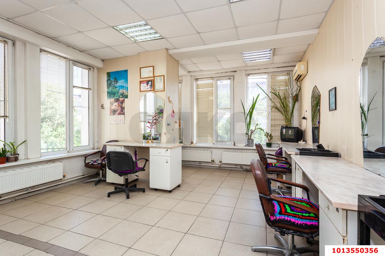 Фото №7: Торговое помещение 39&nbsp;м², 2/2&nbsp;эт. - Краснодар, Карасунский внутригородской округ, мкр. Комсомольский, ул. Уральская, 156