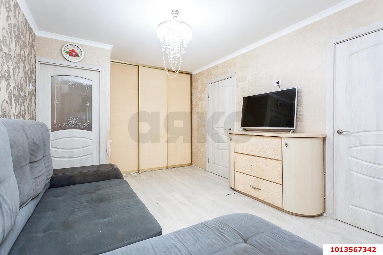 Фото №1: 3-комнатная квартира 58&nbsp;м², 1/5&nbsp;эт. - Краснодар, Карасунский внутригородской округ, мкр. Гидростроителей, ул. Трудовой Славы, 21