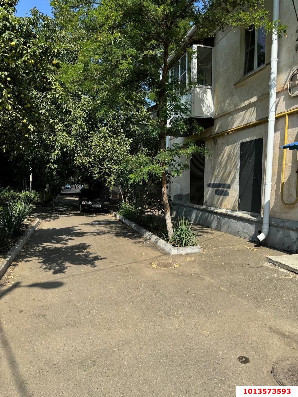 Фото №3: 3-комнатная квартира 63&nbsp;м², 2/2&nbsp;эт. - Краснодар, мкр. Западный внутригородской округ, ул. Красная, 165/3