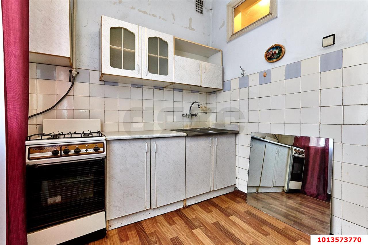 Фото №2: 2-комнатная квартира 63&nbsp;м², 5/5&nbsp;эт. - Краснодар, Западный внутригородской округ, мкр. Центральный, ул. Кирова, 50