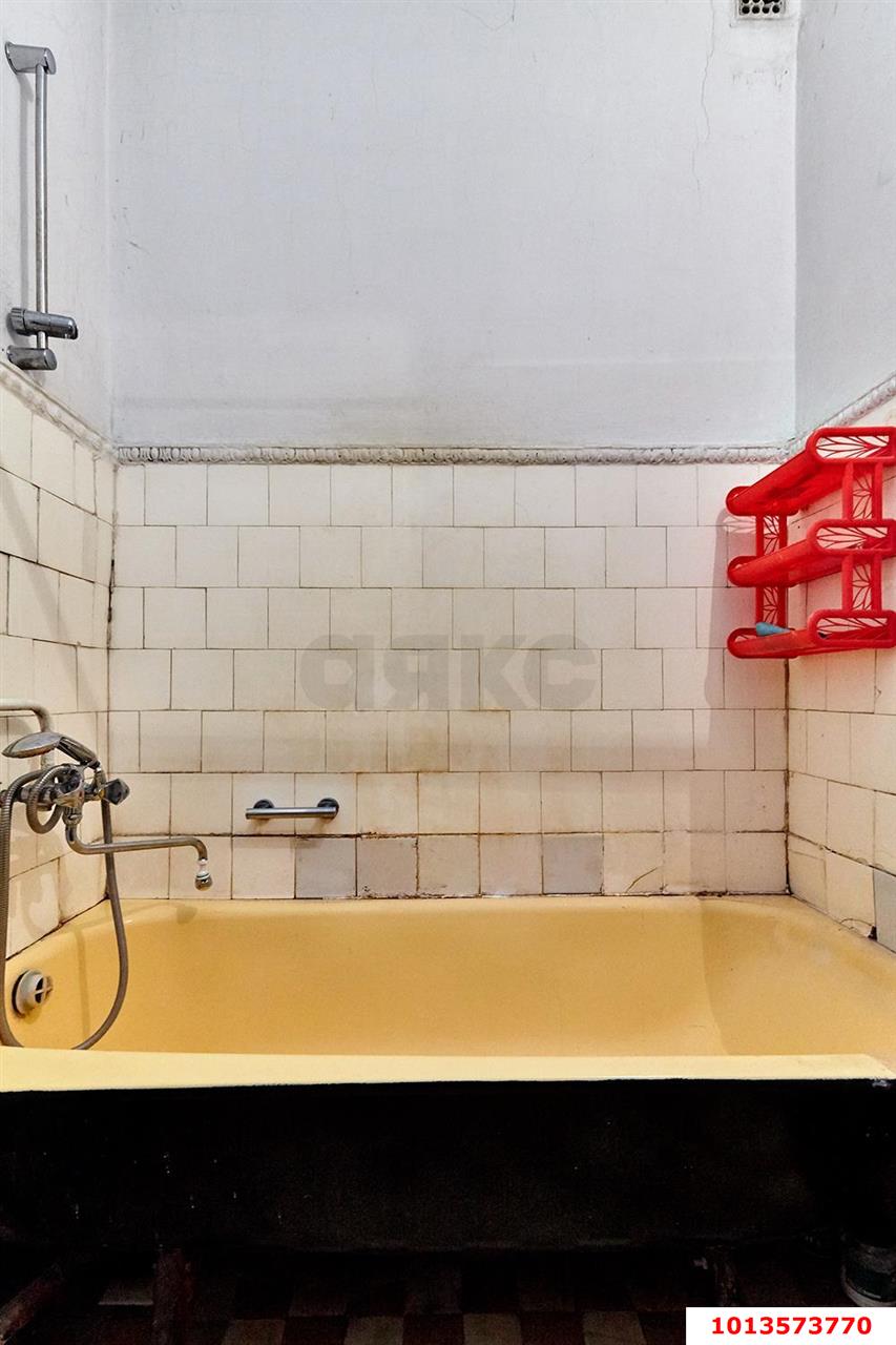 Фото №8: 2-комнатная квартира 63&nbsp;м², 5/5&nbsp;эт. - Краснодар, Западный внутригородской округ, мкр. Центральный, ул. Кирова, 50