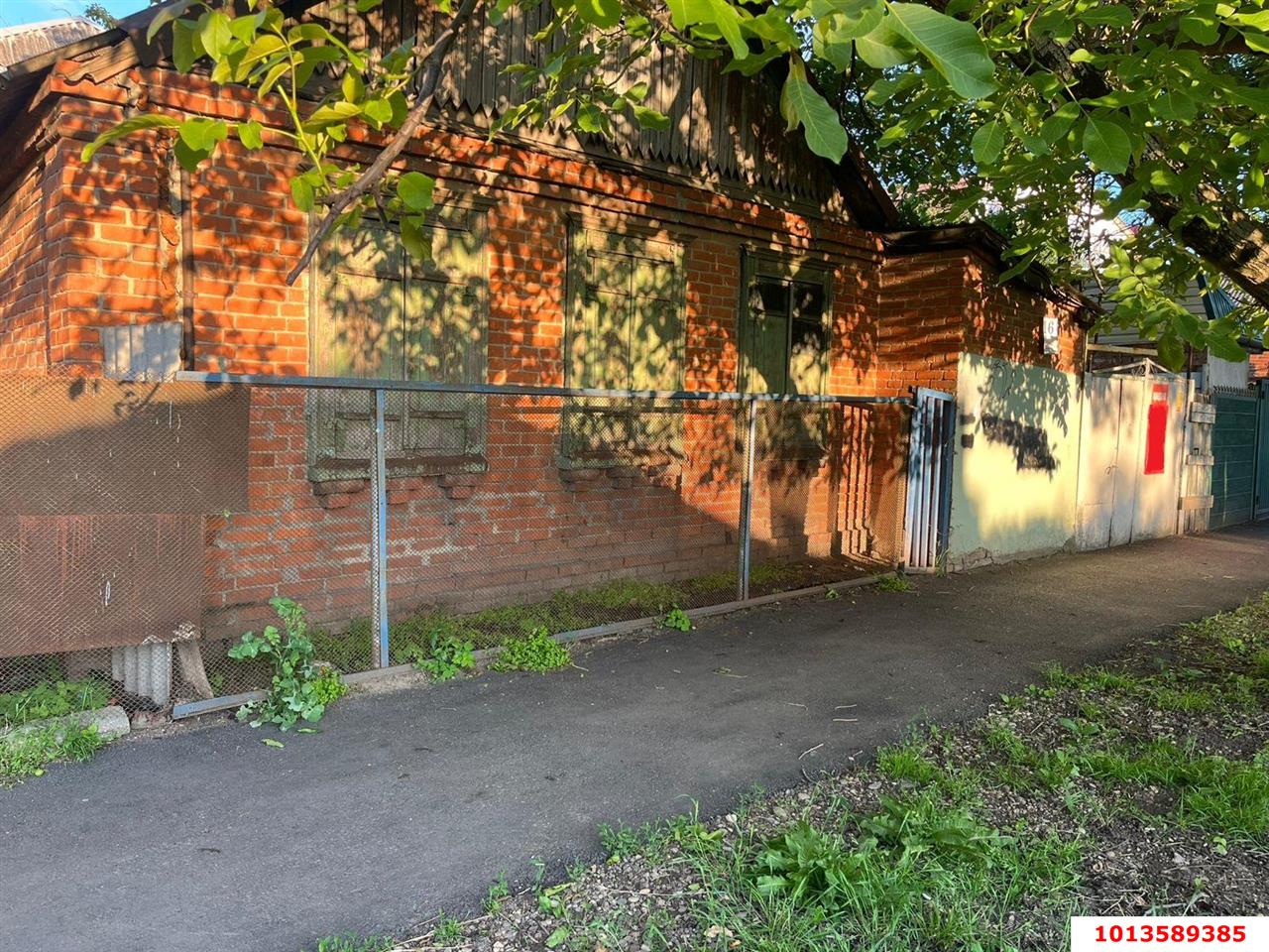 Фото №1: Дом 64&nbsp;м² + 4.5&nbsp;сот., 1&nbsp;эт. - Краснодар, Западный внутригородской округ, мкр. Центральный, ул. Фрунзе, 142