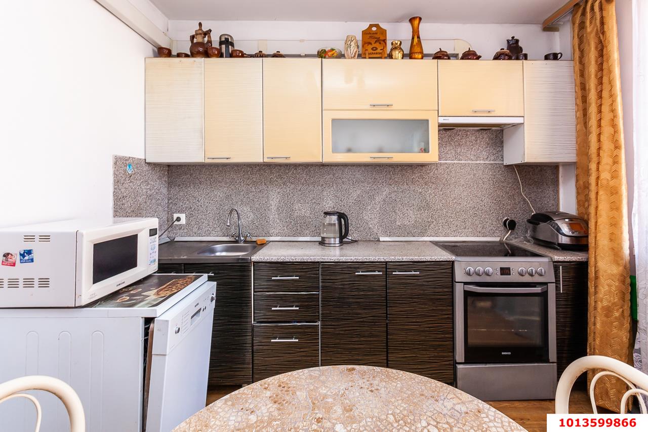 Фото №8: 3-комнатная квартира 72&nbsp;м², 10/16&nbsp;эт. - Краснодар, Западный внутригородской округ, Кожзавод, мкр. Военный городок № 1, ул. имени Калинина, 350/4