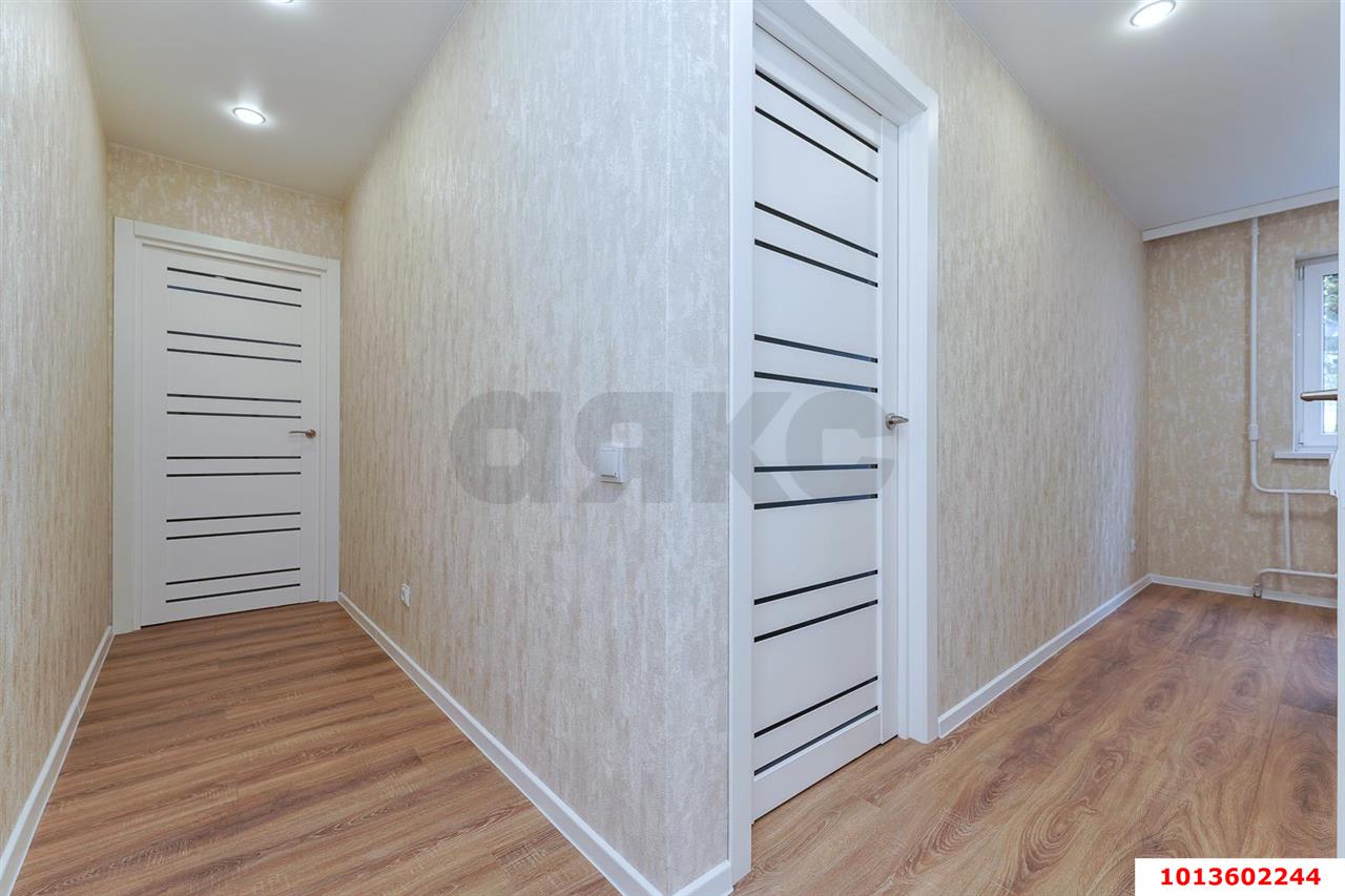 Фото №9: 2-комнатная квартира 43&nbsp;м², 2/5&nbsp;эт. - Краснодар, Центральный внутригородской округ, Покровка, мкр. Центральный, ул. Суворова, 151