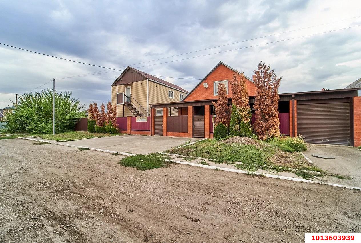 Фото №2: Дом 183&nbsp;м² + 8.77&nbsp;сот., 2&nbsp;эт. - Индустриальный, Прикубанский внутригородской округ, мкр. Дивный, ул. Осиновая, 16