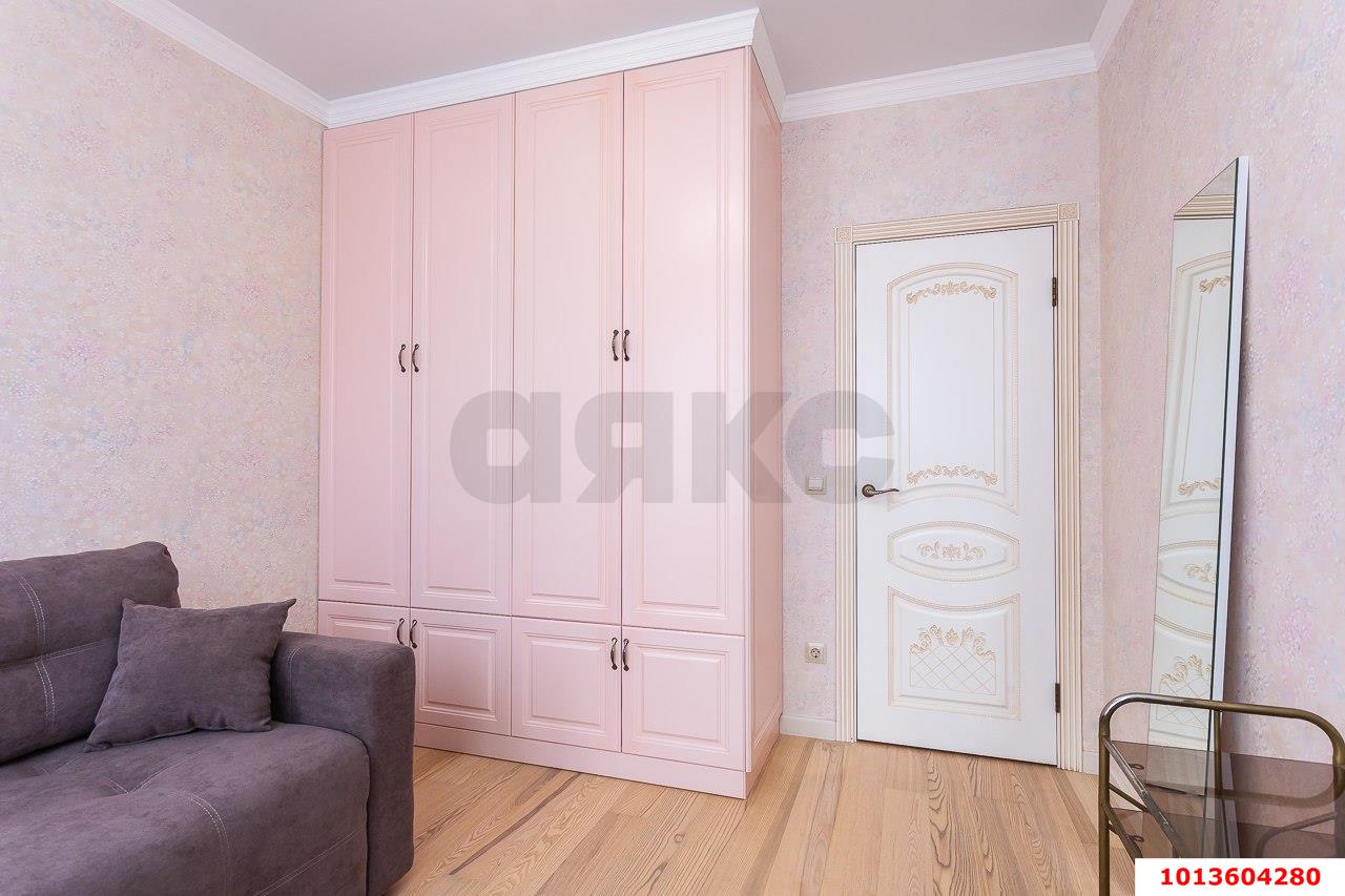 Фото №4: 2-комнатная квартира 68&nbsp;м², 21/25&nbsp;эт. - Краснодар, Прикубанский внутригородской округ, Завод Измерительных Приборов, мкр. ЖК Москва, ул. Российская, 79/3к1