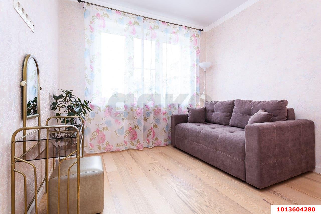 Фото №3: 2-комнатная квартира 68&nbsp;м², 21/25&nbsp;эт. - Краснодар, Прикубанский внутригородской округ, Завод Измерительных Приборов, мкр. ЖК Москва, ул. Российская, 79/3к1