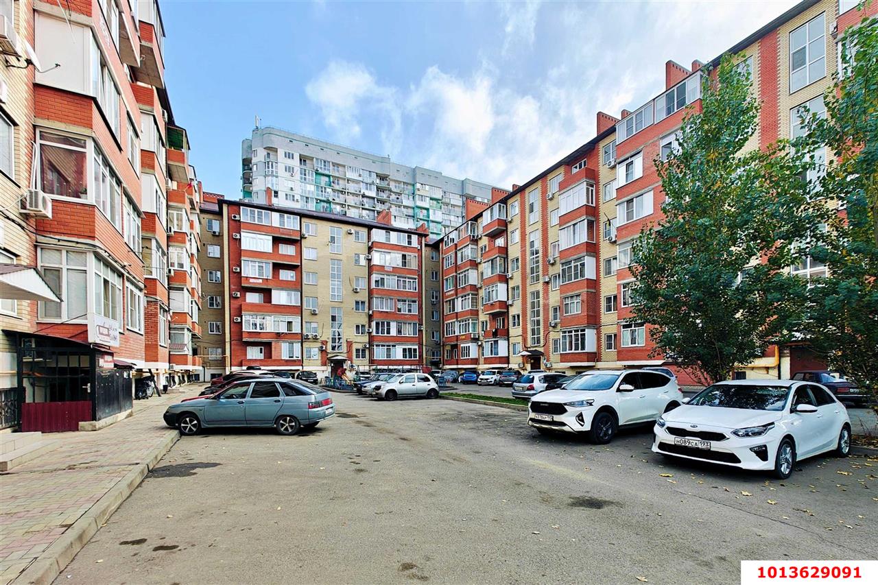 Фото №1: 1-комнатная квартира 38&nbsp;м², 4/6&nbsp;эт. - Краснодар, мкр. Прикубанский внутригородской округ, ул. Кирилла Россинского, 69