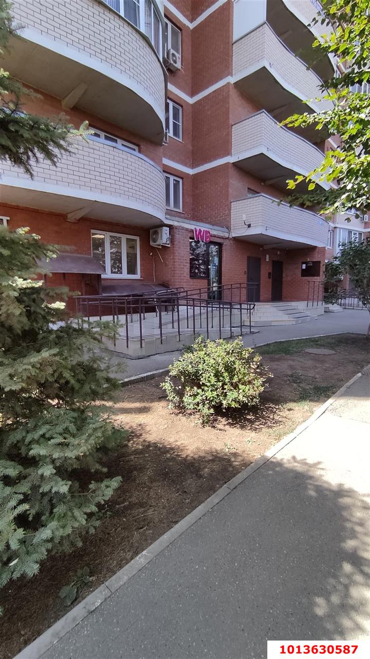Фото №1: Торговое помещение 92&nbsp;м², 1/17&nbsp;эт. - Краснодар, Прикубанский внутригородской округ, мкр. Догма Парк, ул. Марины Цветаевой, 13