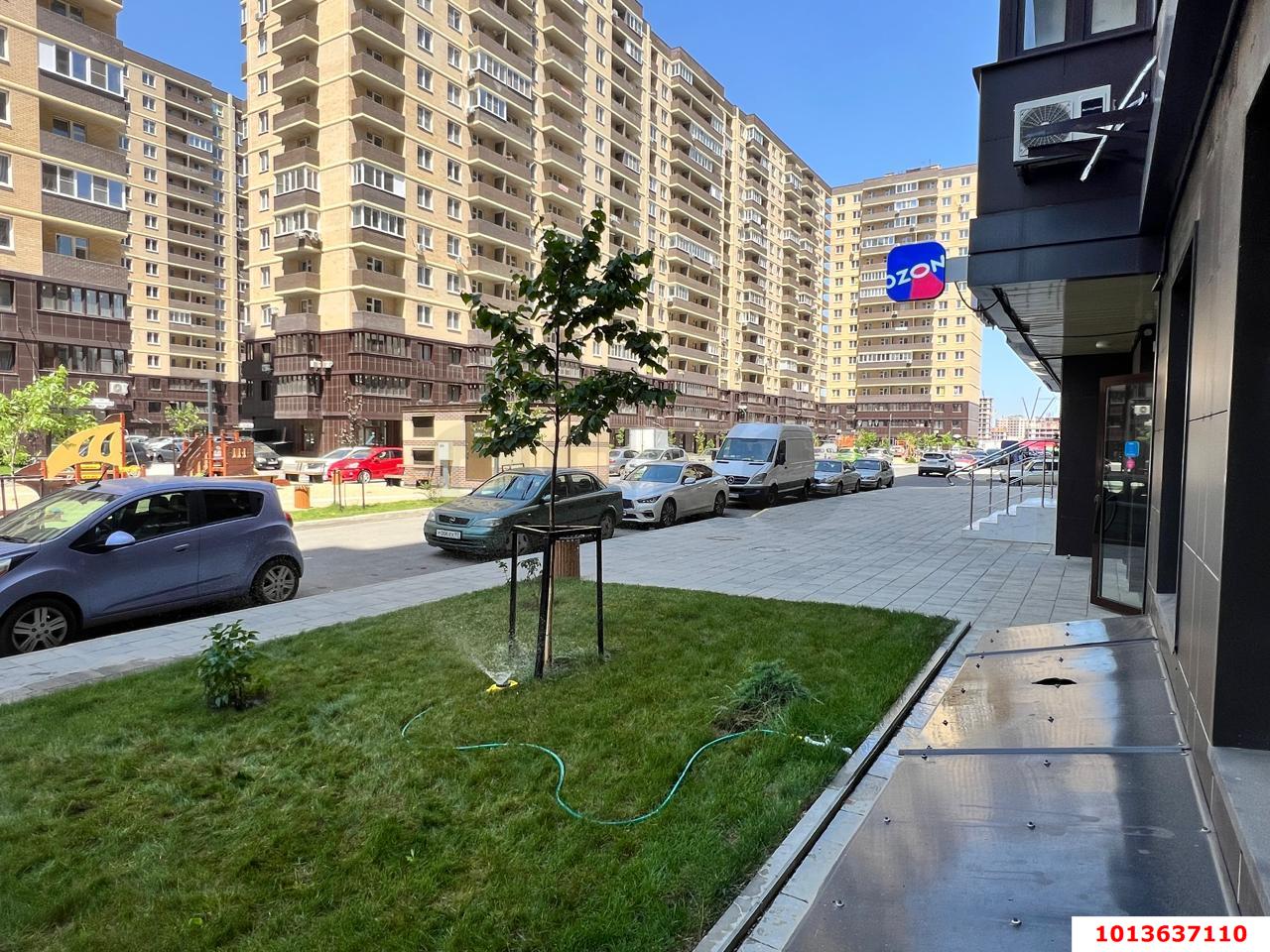 Фото №4: Торговое помещение 43&nbsp;м², 1/16&nbsp;эт. - Краснодар, Прикубанский внутригородской округ, мкр. жилой комплекс Ракурс, ул. имени Героя Ростовского, 8