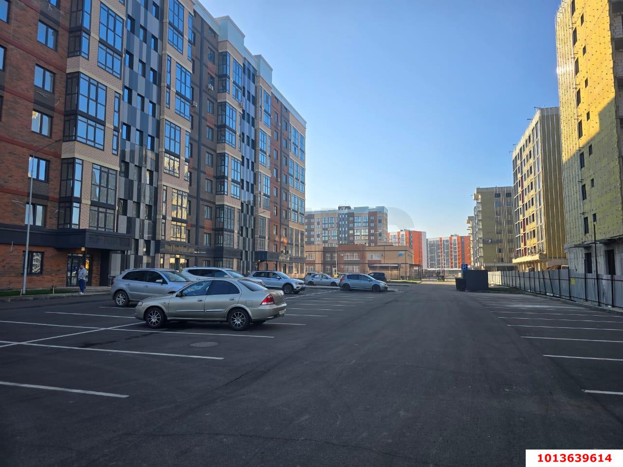 Фото №3: Торговое помещение 51&nbsp;м², 1/9&nbsp;эт. - Краснодар, Прикубанский внутригородской округ, мкр. жилой комплекс Друзья, ул. имени Генерала Брусилова, 28к3