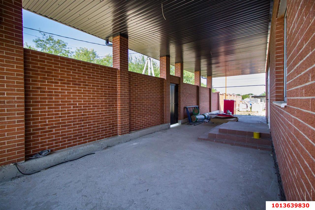 Фото №5: Дом 220&nbsp;м² + 5&nbsp;сот., 2&nbsp;эт. - Новотитаровская, ул. Луначарского, 57
