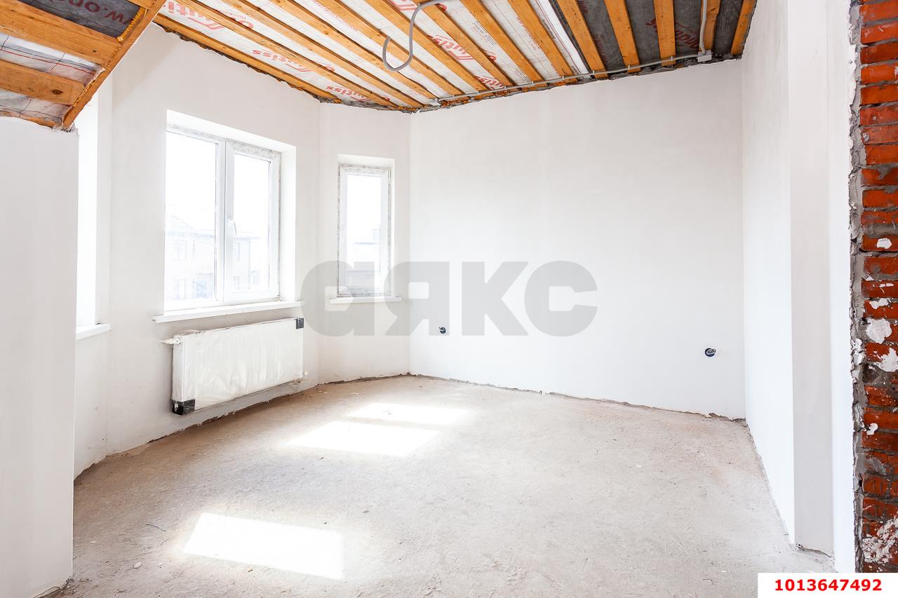 Фото №3: Дом 160&nbsp;м² + 5.6&nbsp;сот., 2&nbsp;эт. - Ленина, Карасунский внутригородской округ, мкр. СНТ Рублёвский, ул. Радужная, 52
