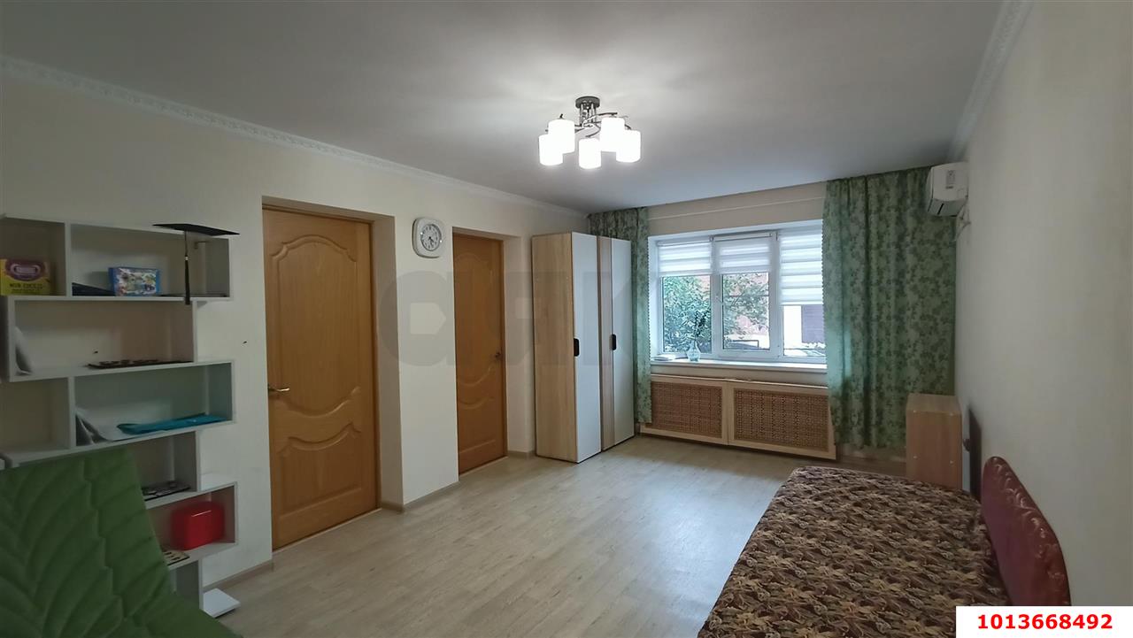 Фото №1: 3-комнатная квартира 49&nbsp;м², 1/3&nbsp;эт. - Краснодар, Западный внутригородской округ, мкр. Фестивальный, ул. Парковая, 1
