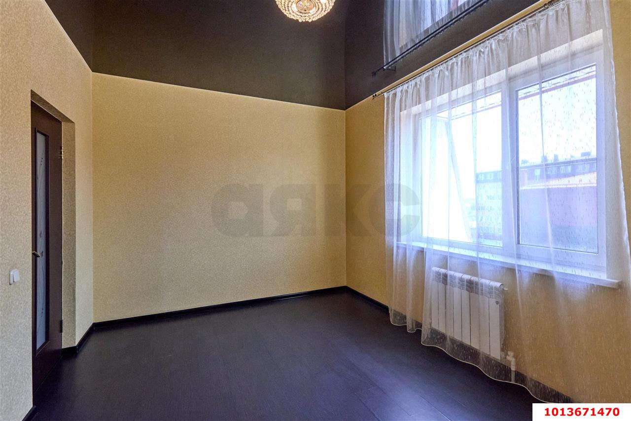 Фото №3: 3-комнатная квартира 90&nbsp;м², 4/5&nbsp;эт. - Краснодар, Прикубанский внутригородской округ, мкр. Музыкальный, ул. Агрохимическая, 90