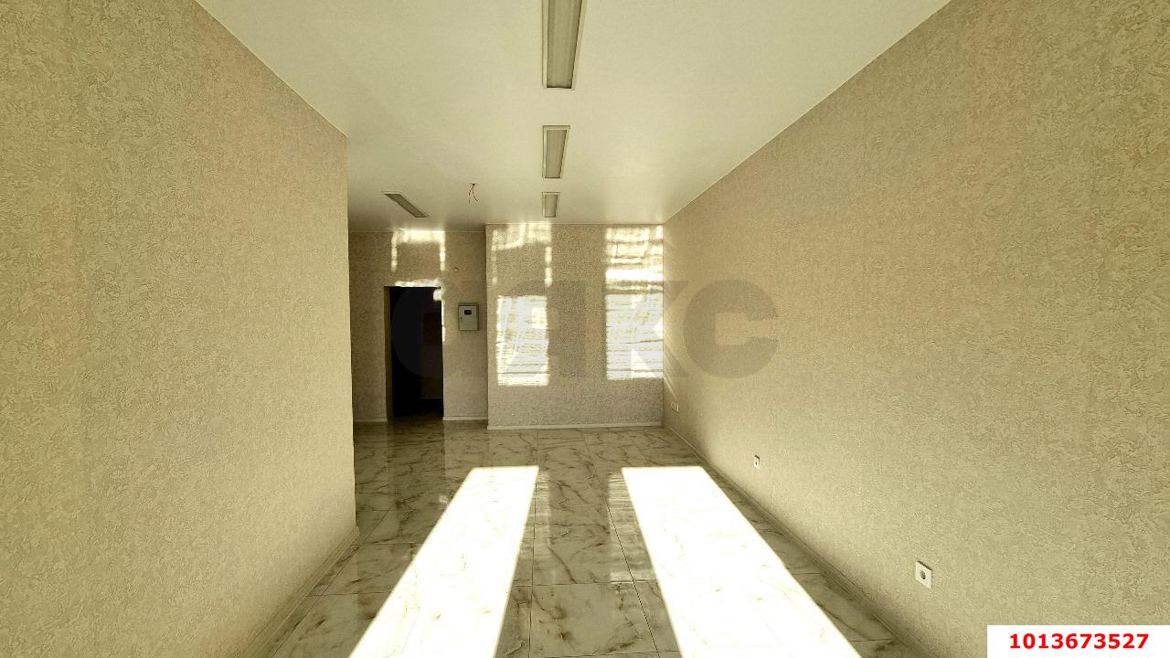 Фото №5: Офисное помещение 60&nbsp;м², 1/17&nbsp;эт. - Краснодар, Центральный внутригородской округ, мкр. Центральный, ул. Главная городская площадь