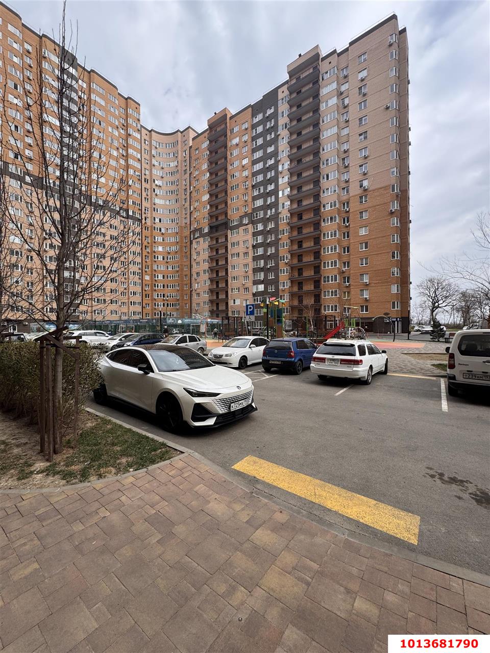 Фото №1: 1-комнатная квартира 47&nbsp;м², 1/18&nbsp;эт. - Краснодар, Прикубанский внутригородской округ, мкр. ЖК Губернский, ул. имени Героя Георгия Бочарникова, 12/1